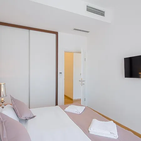 Pozzo Sea View Apartament Budva